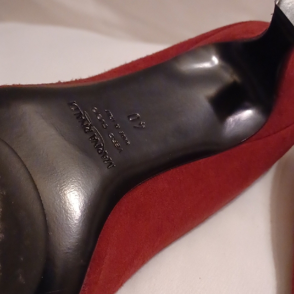 Marina Rinaldi Red Heels with Bow Accent - Picture 8 of 12